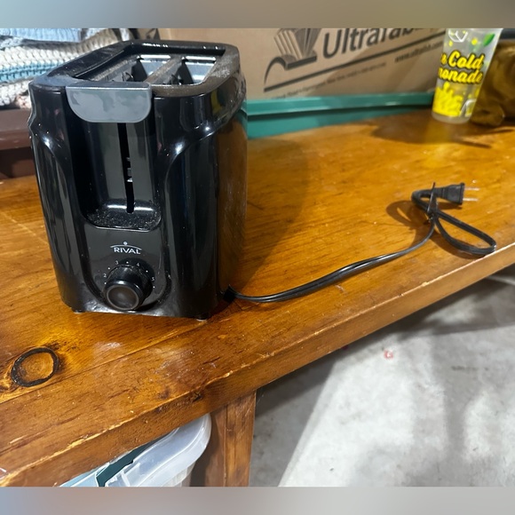 Toaster and Kitchen Essential Bundle Lot of 8 - Picture 2 of 14